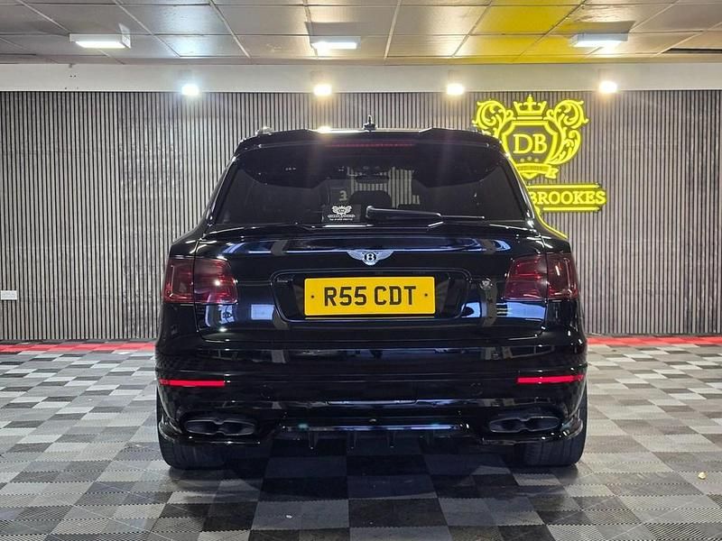 Used Bentley Bentayga 435 HP (319 kW) 2018 Black SUV