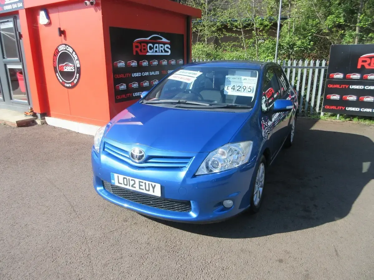 Used Toyota Auris 2012 Blue Hatchback