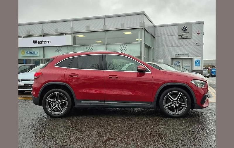 Used Mercedes GLA200 AMG line 163 HP (119 kW) 2021 Red SUV