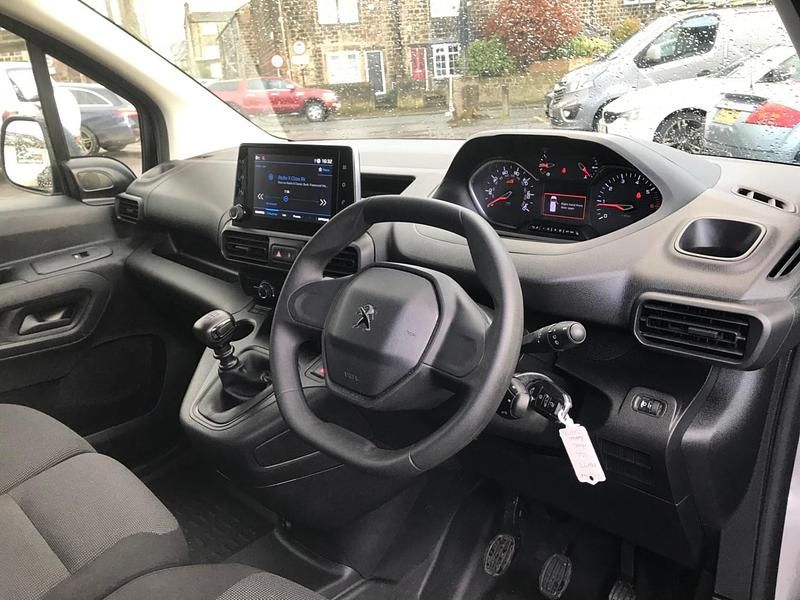 Used Peugeot Partner Premium 2023 Grey MPV