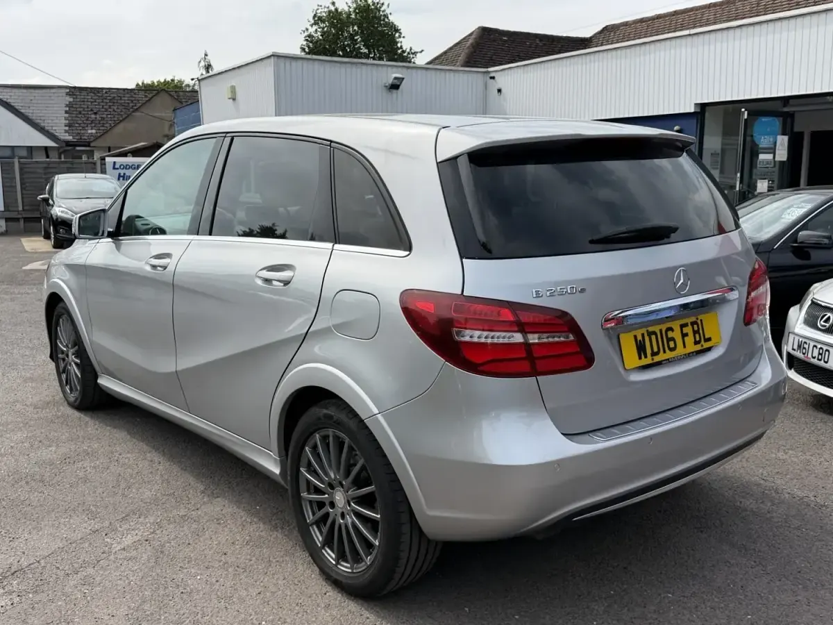 Used Mercedes B250e 131 kW (179 HP) 2016 Silver MPV