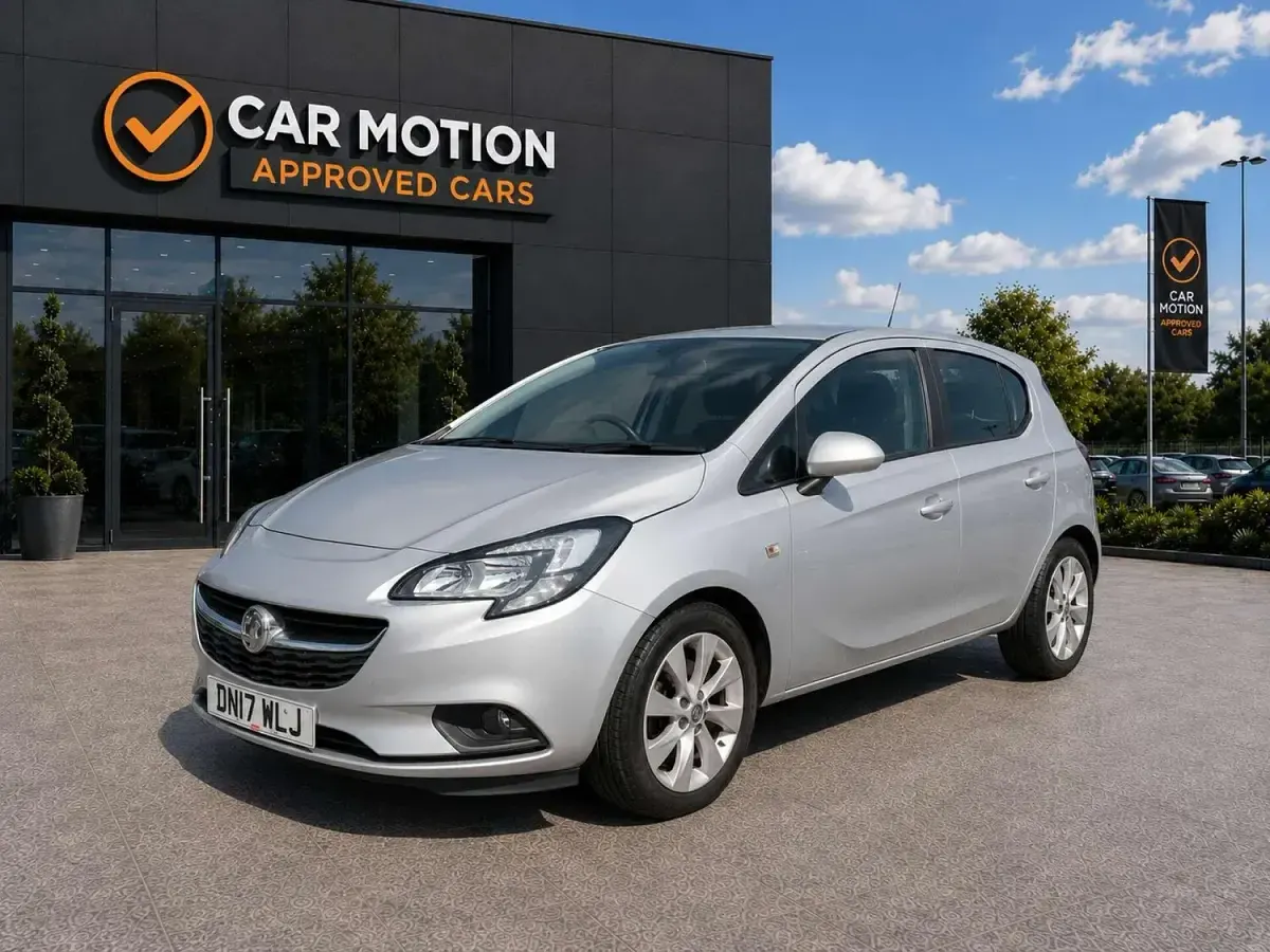 Used Vauxhall Corsa Design Edition 90 HP (66 kW) 2017 Silver Hatchback