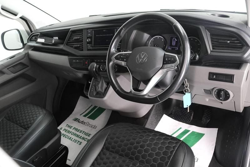 Used VW Transporter Highline 150 HP (110 kW) 2024 White Van