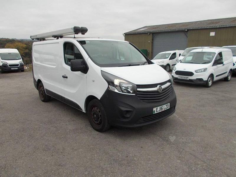 White Used 2016 Vauxhall Vivaro Van | £7,000 (Fair price) - Image 1/4