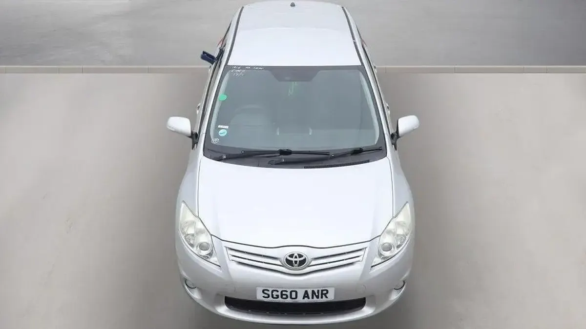 Used Toyota Auris 2010 Silver Hatchback