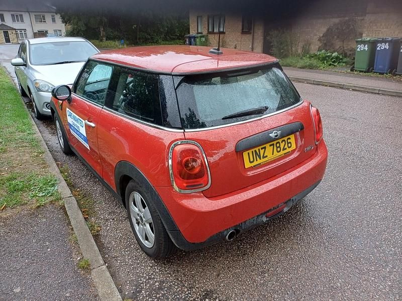 Used Mini One D Hatch 95 HP (69 kW) 2014 Red Hatchback