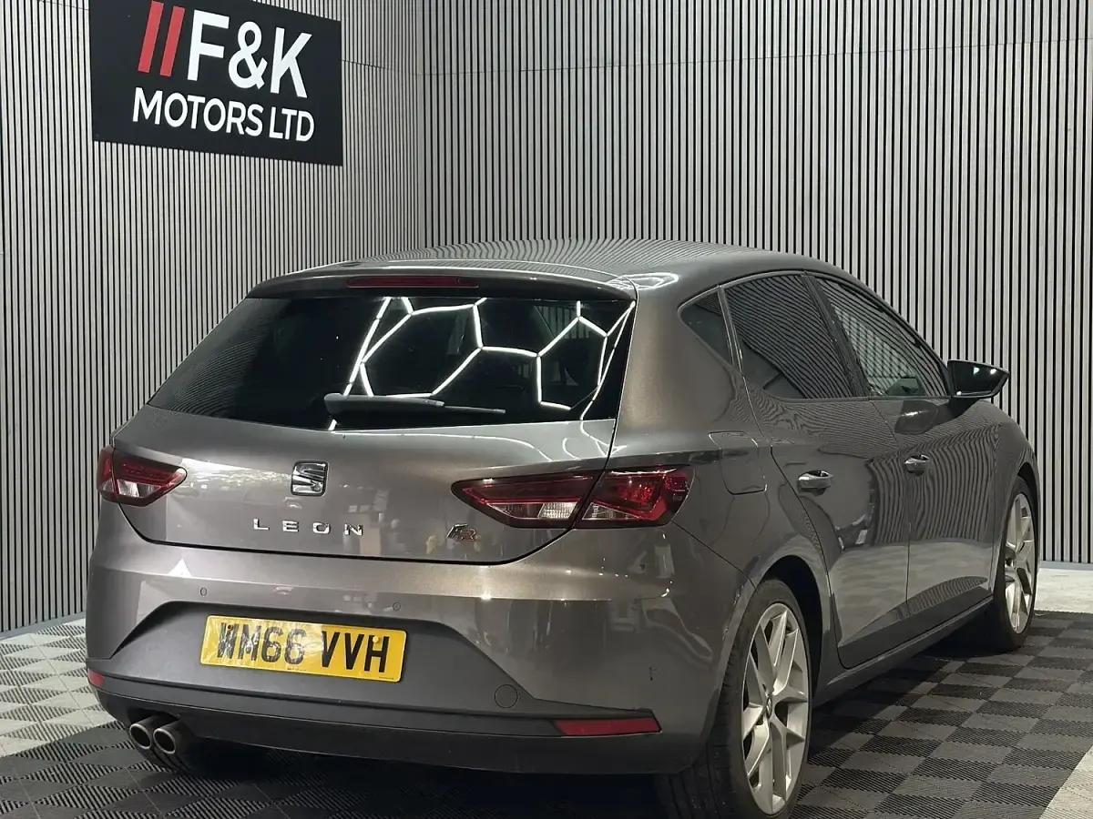 Used Seat Leon FR 184 HP (135 kW) 2017 Grey Hatchback