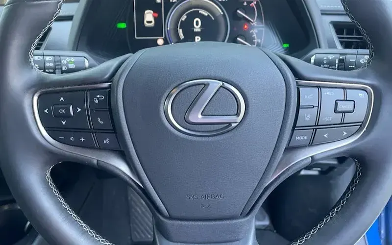Used Lexus UX 184 HP (135 kW) 2021 Blue SUV