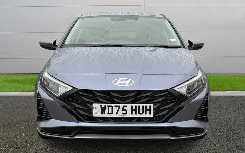 Used Hyundai i20 Advanced 101 HP (74 kW) 2024 Blue Hatchback