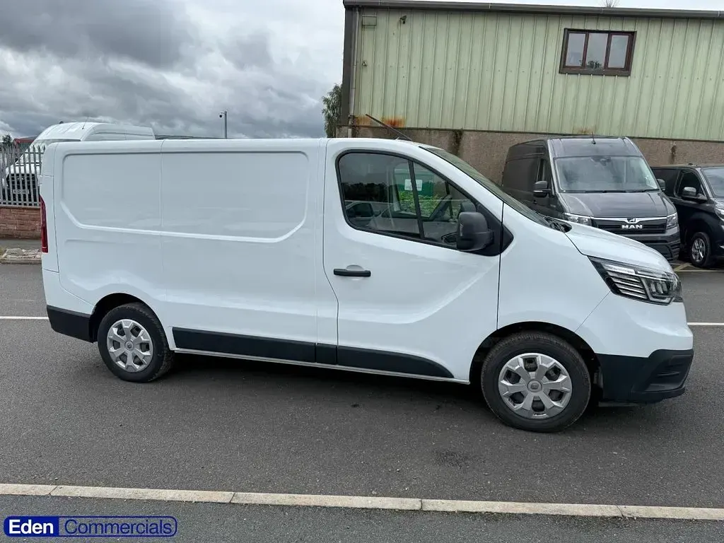 Used Renault Trafic 2023 White MPV
