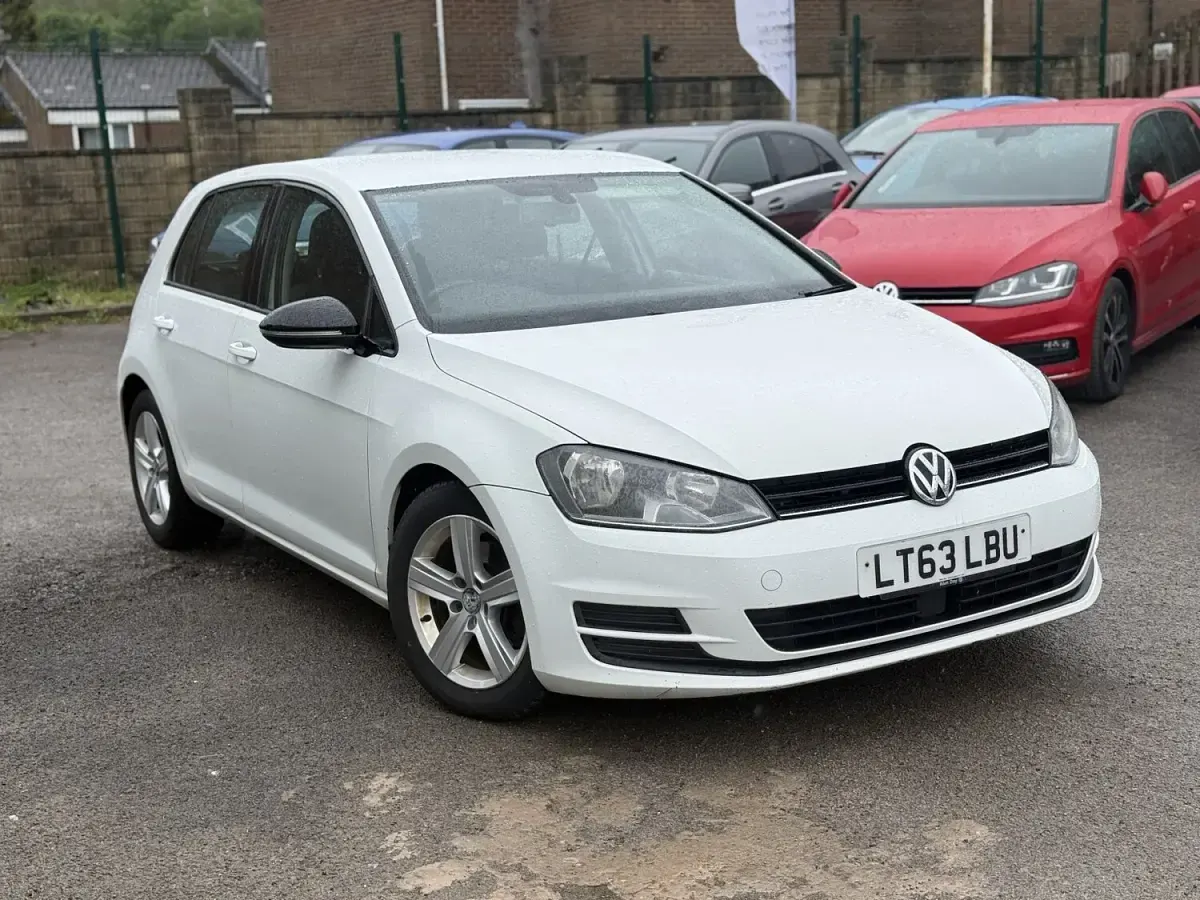 Used VW Golf VII SE 2013 White Hatchback