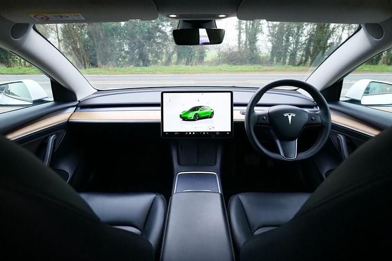 Used Tesla Model 3 RWD 207 kW (282 HP) 2023 White Sedan