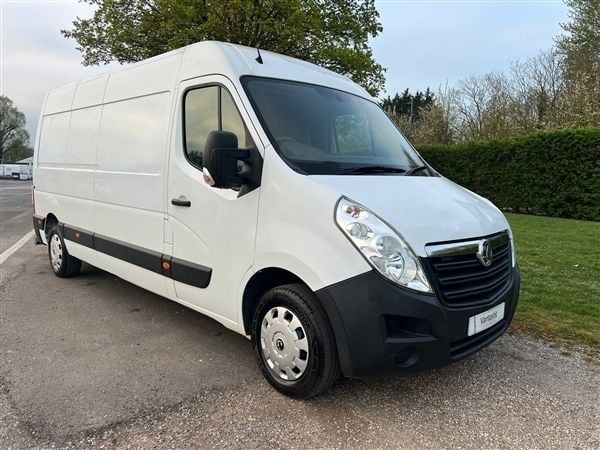 White Used 2019 Vauxhall Movano Van | £6,550 (Good price) - Image 1/1