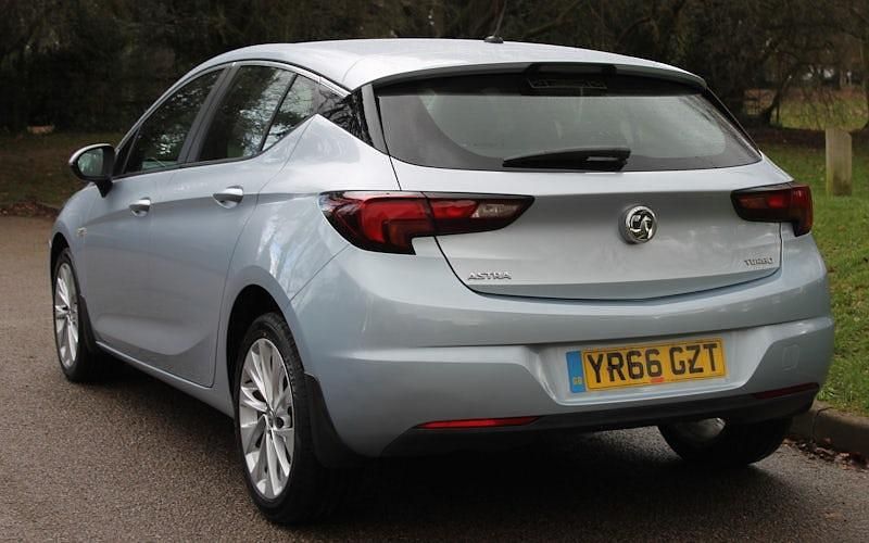 Used Vauxhall Astra 125 HP (91 kW) 2017 Hatchback