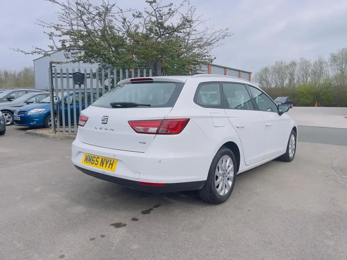 Used Seat Leon Business 2015 White Estate