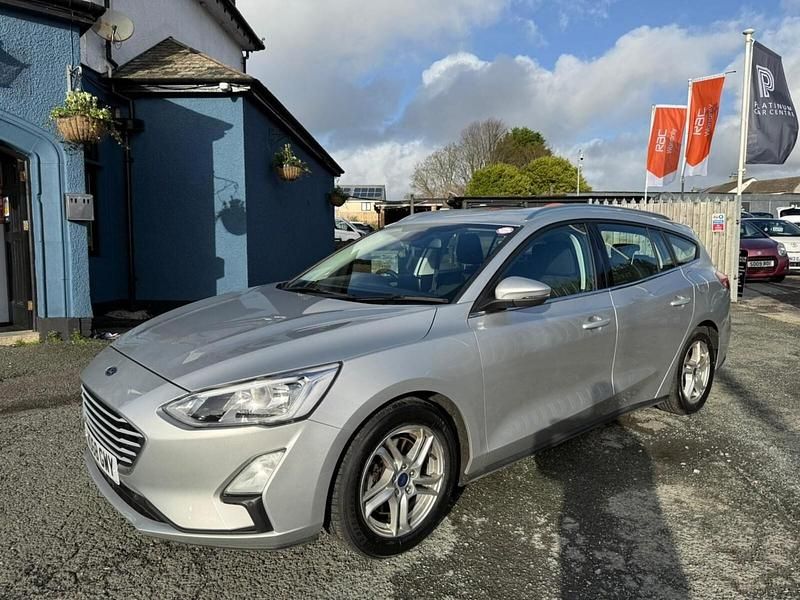 Used Ford Focus Zetec 125 HP (91 kW) 2018 Silver Estate