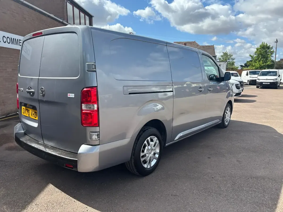 Used Vauxhall Vivaro Sportive 120 HP (88 kW) 2020 Grey MPV