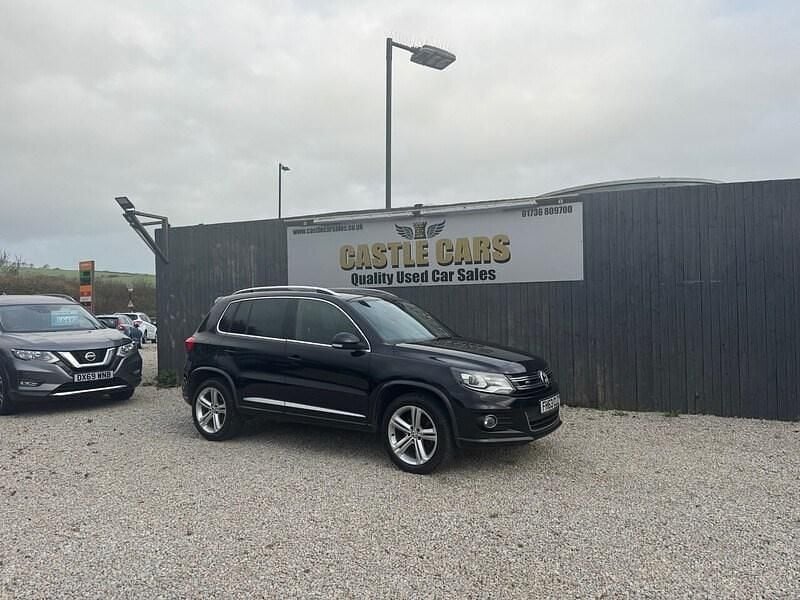 Black Used 2014 VW Tiguan R-line SUV | £14,495 (A bit pricey) - Image 1/4