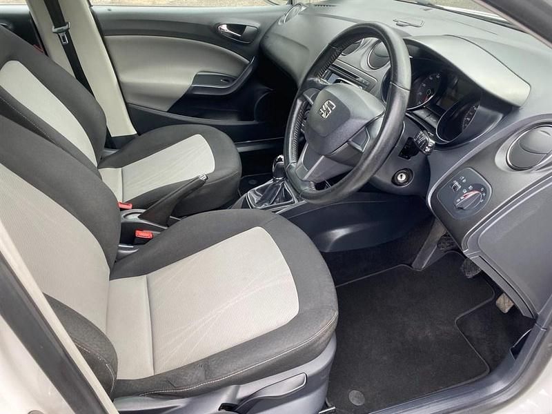 Used Seat Ibiza 2014 White Hatchback