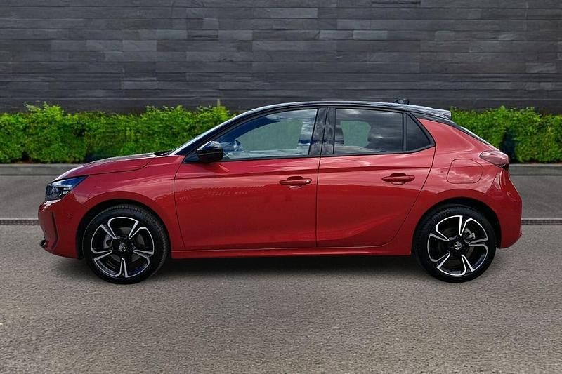 Second-hand Vauxhall Corsa Ultimate 99 CP (72 kW) 2025 Roșu Hatchback