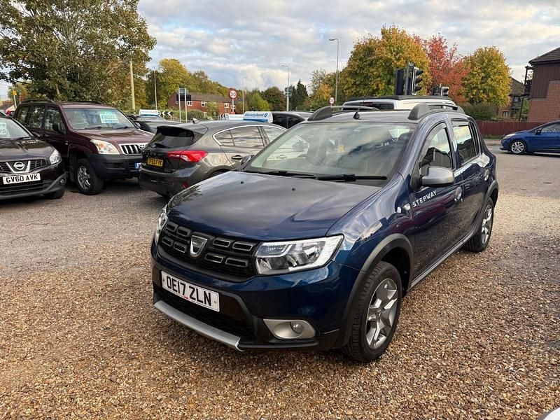 Używany Dacia Sandero Ambiance 90 KM (66 kW) 2017 Niebieski Hatchback