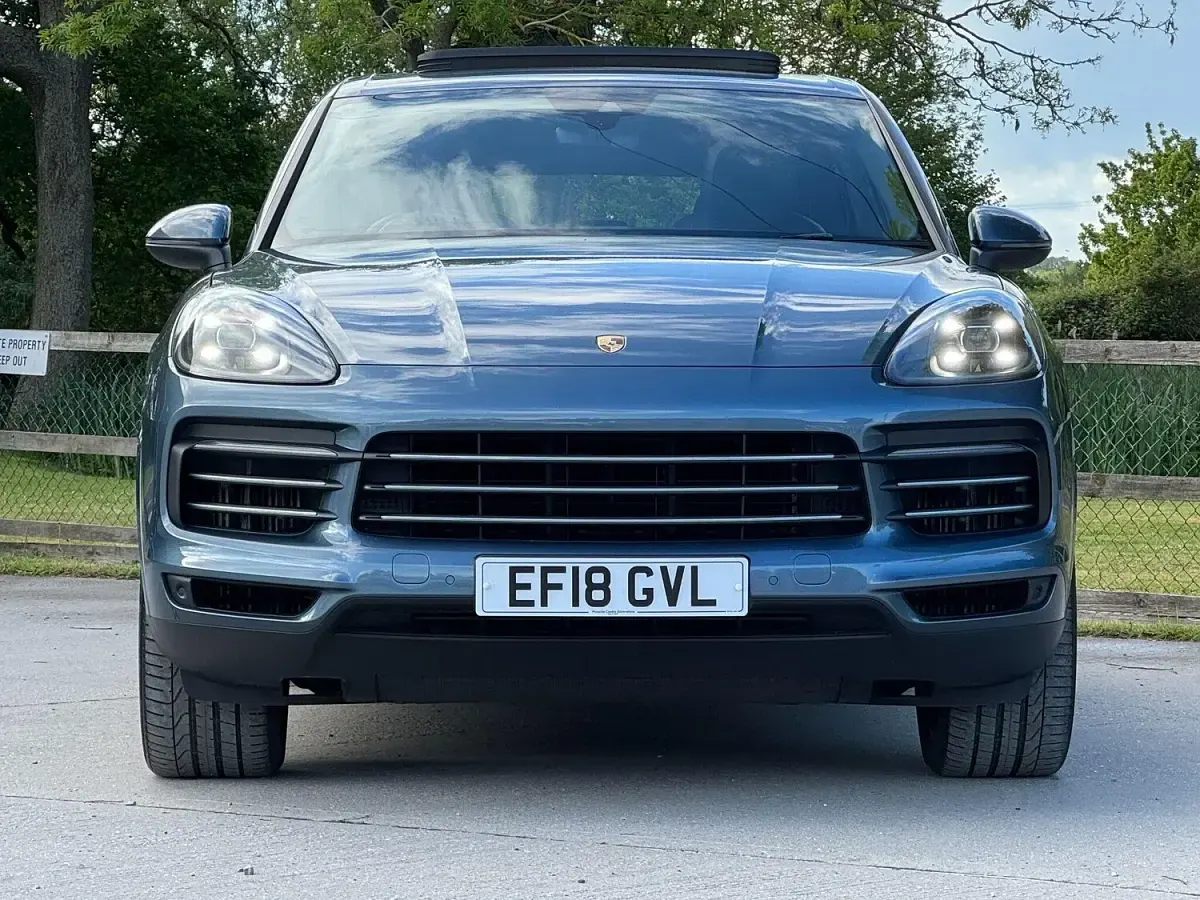 Used Porsche Cayenne 440 HP (323 kW) 2018 Blue SUV