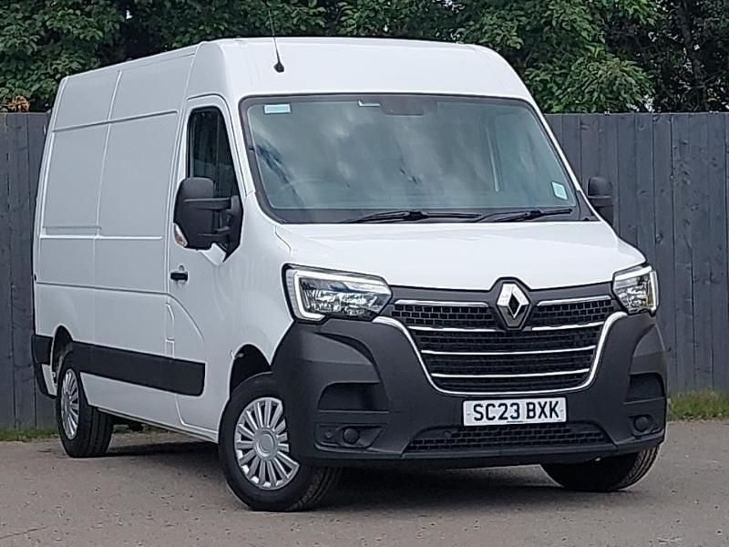White Used 2023 Renault Master Business Van | £17,498 (Fair price) - Image 1/4