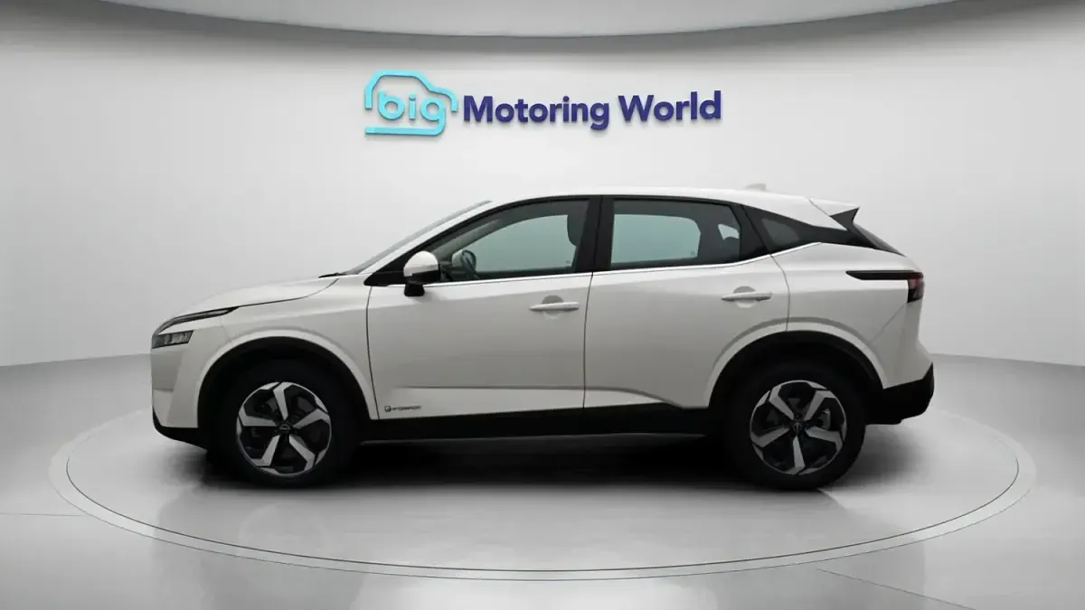 Used Nissan Qashqai Acenta Premium 190 HP (139 kW) 2023 White SUV