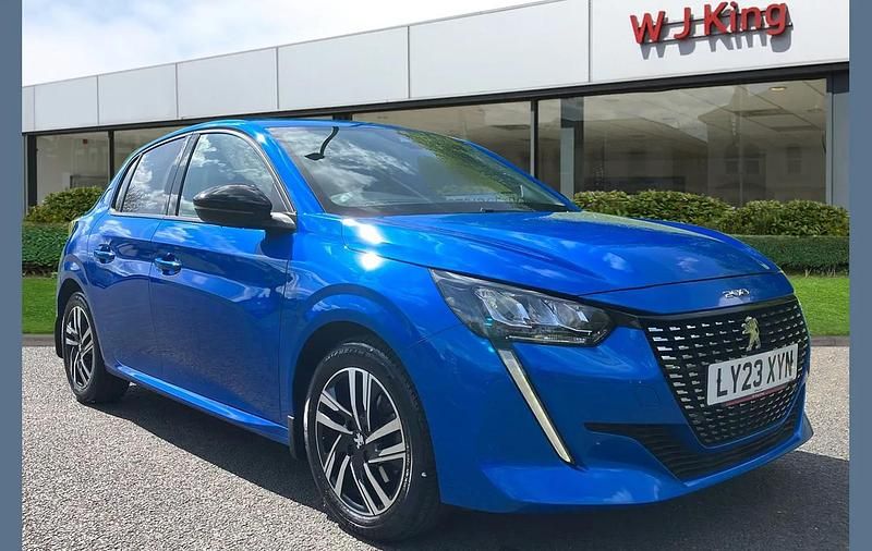 Used Peugeot 208 Allure+ 101 HP (74 kW) 2023 Blue Hatchback