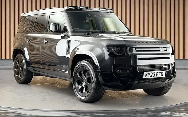 Used Land Rover Defender HSE Dynamic 249 HP (183 kW) 2025 SUV