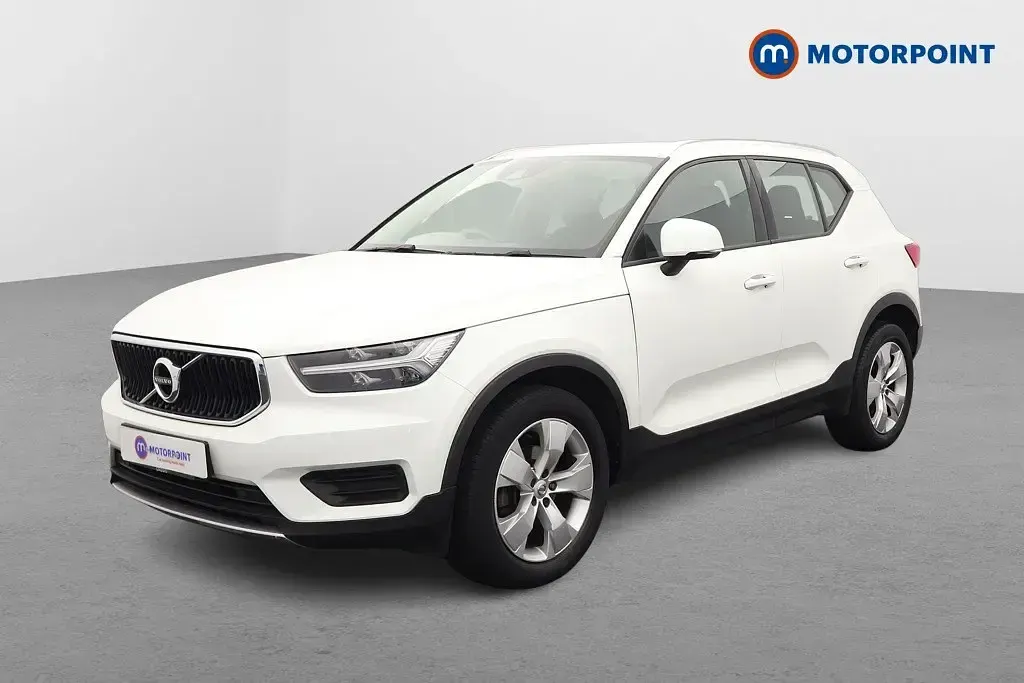 Usado Volvo XC40 Momentum 163 HP (119 kW) 2020 Branco SUV