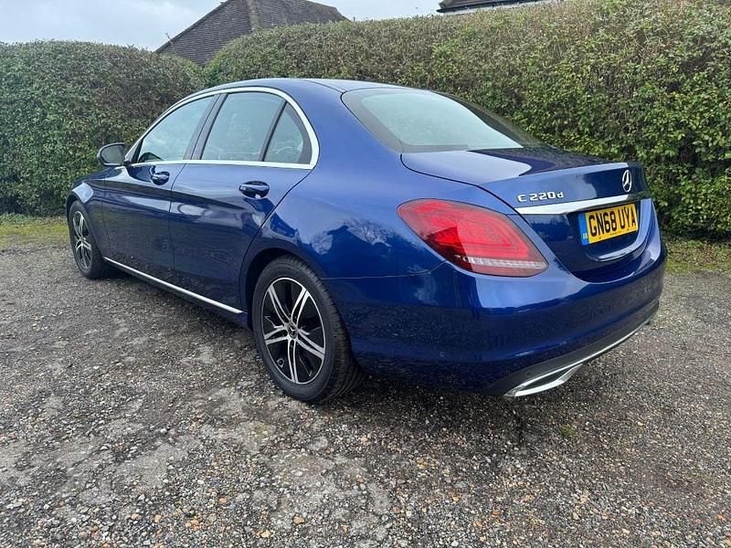 Used Mercedes C220 Premium 194 HP (142 kW) 2019 Blue Sedan