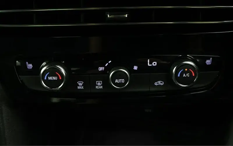 Used Vauxhall Mokka Ultimate 100 kW (136 HP) 2023 Green SUV