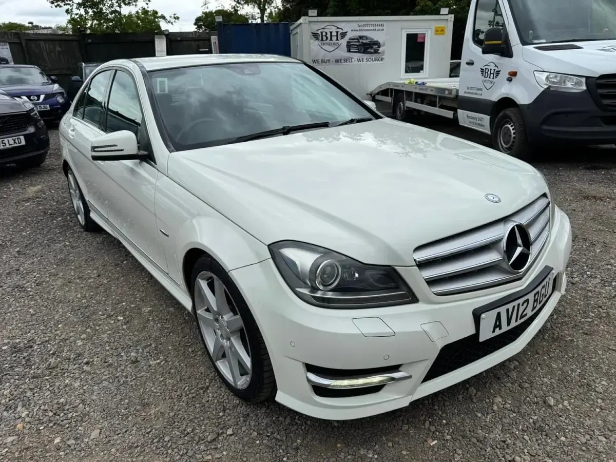 Gebraucht Mercedes C180 2012 Weiß Limousine