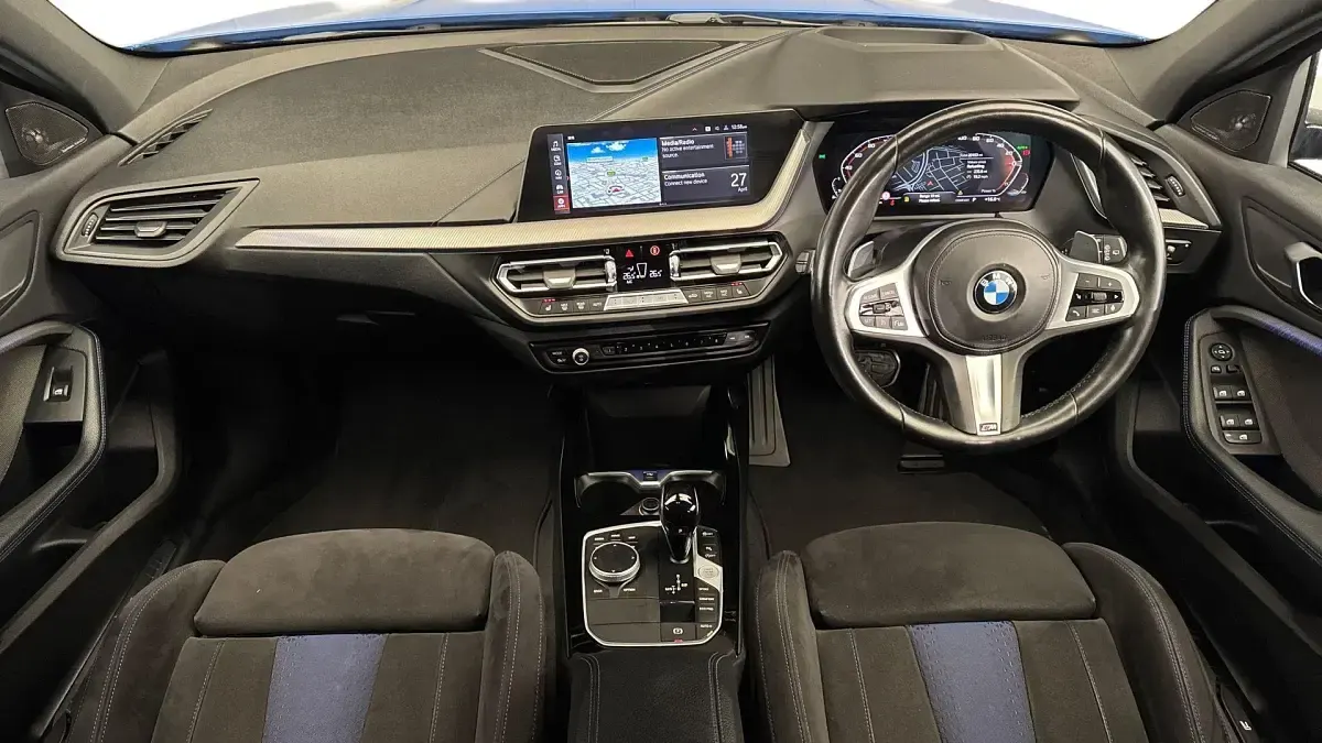 Używany BMW M135 Comfort Edition 306 KM (225 kW) 2021 Niebieski Hatchback