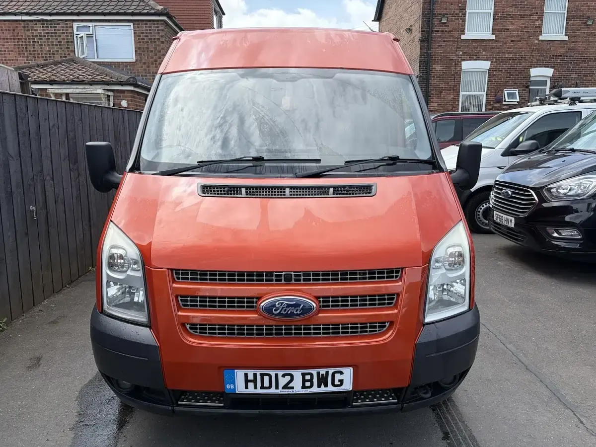 Used Ford Transit Trend 125 HP (91 kW) 2012 Red Hatchback