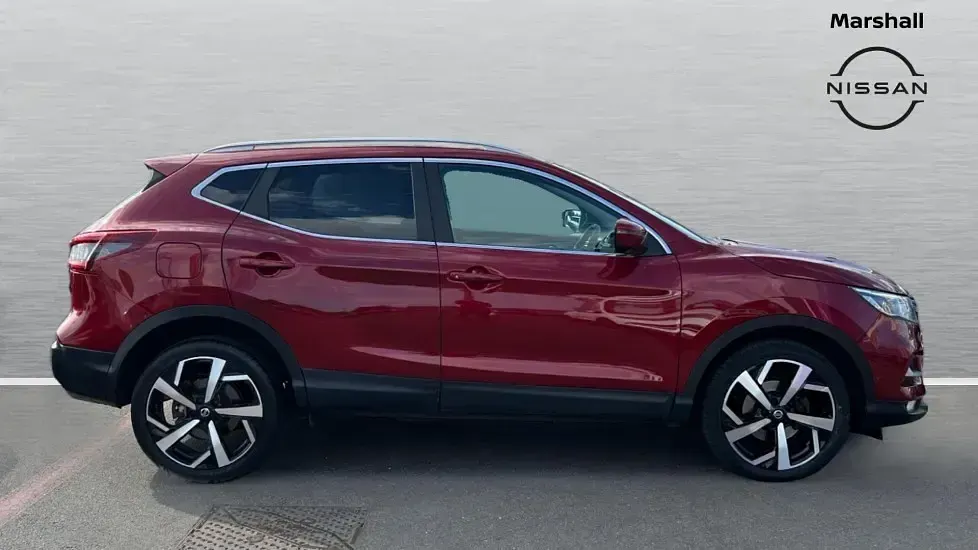 Used Nissan Qashqai Tekna 160 HP (117 kW) 2020 Red SUV