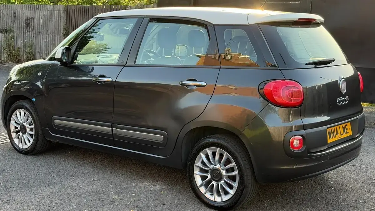 Used Fiat 500L Lounge 85 HP (62 kW) 2014 Grey/white MPV