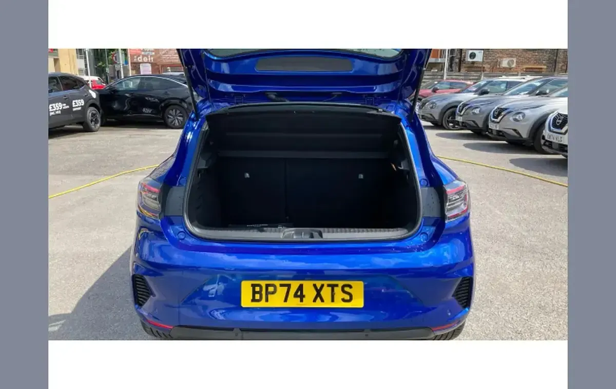 Used Renault Clio Evolution 143 HP (105 kW) 2025 Blue Hatchback