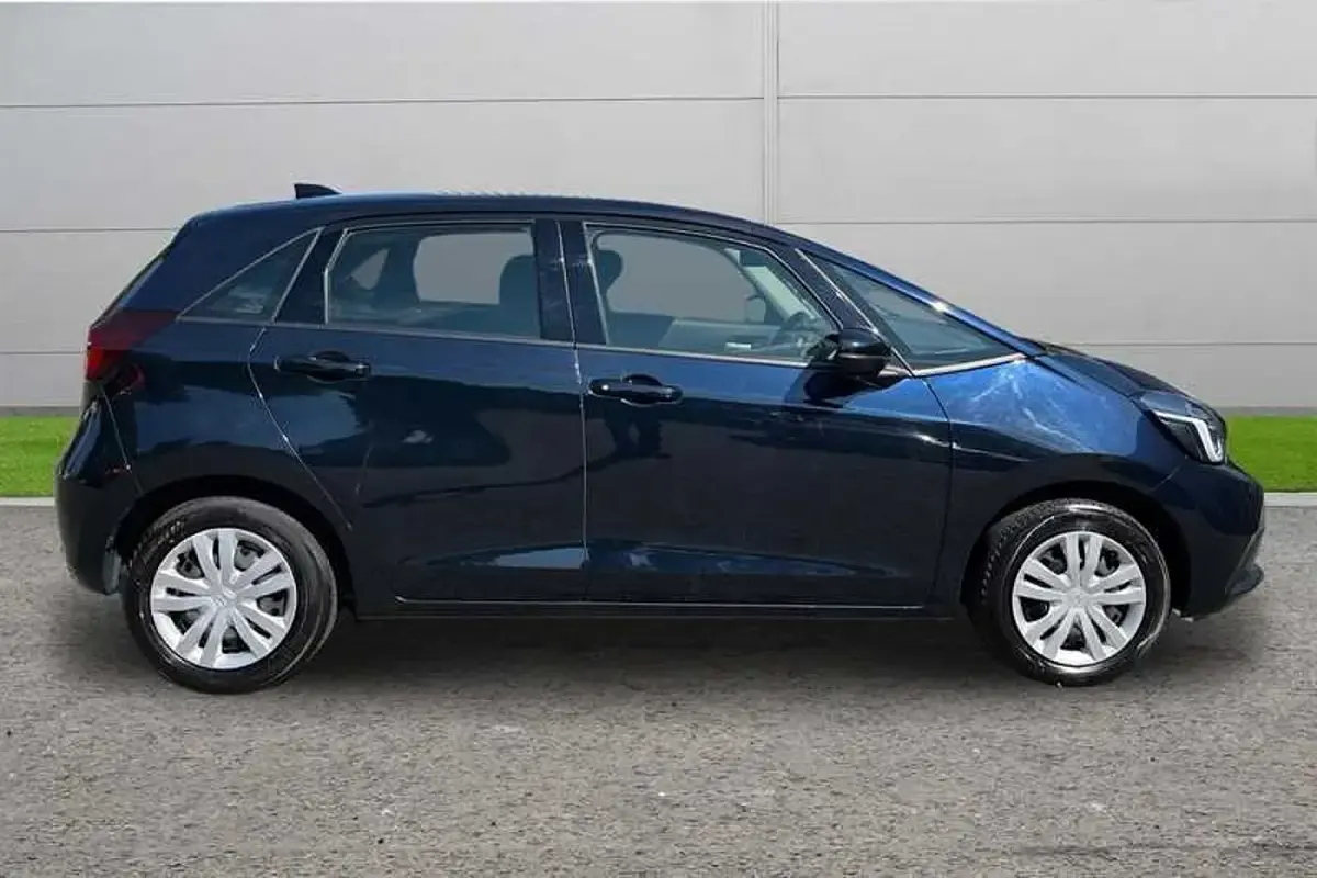 Used Honda Jazz Hybrid 109 HP (80 kW) 2023 Blue Hatchback