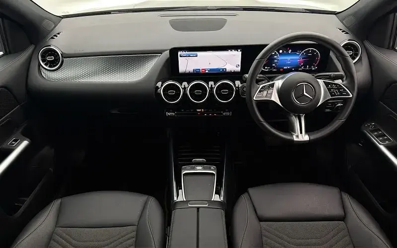 Used Mercedes GLA200 Executive 150 HP (110 kW) 2024 Black SUV