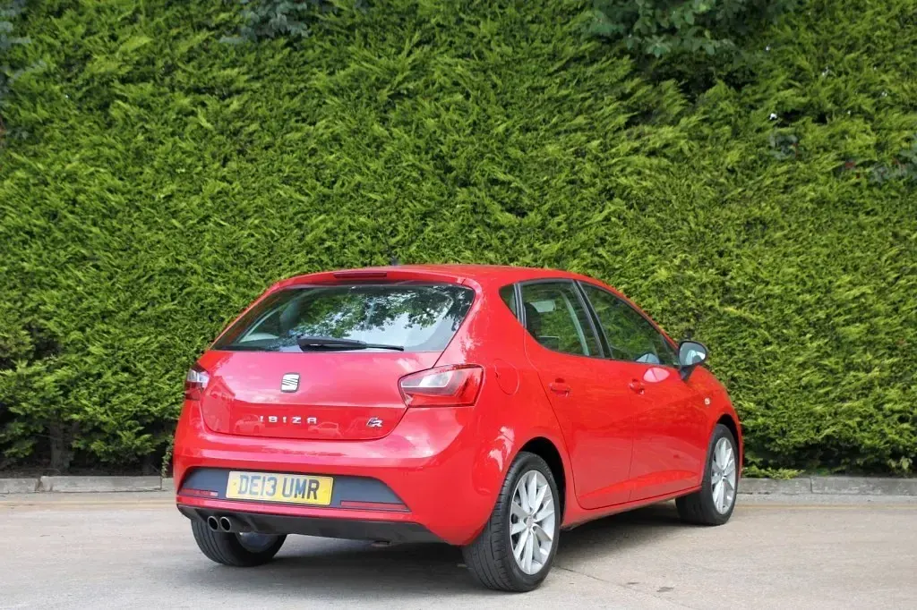 Second-hand Seat Ibiza FR 140 CP (102 kW) 2013 Roșu Hatchback