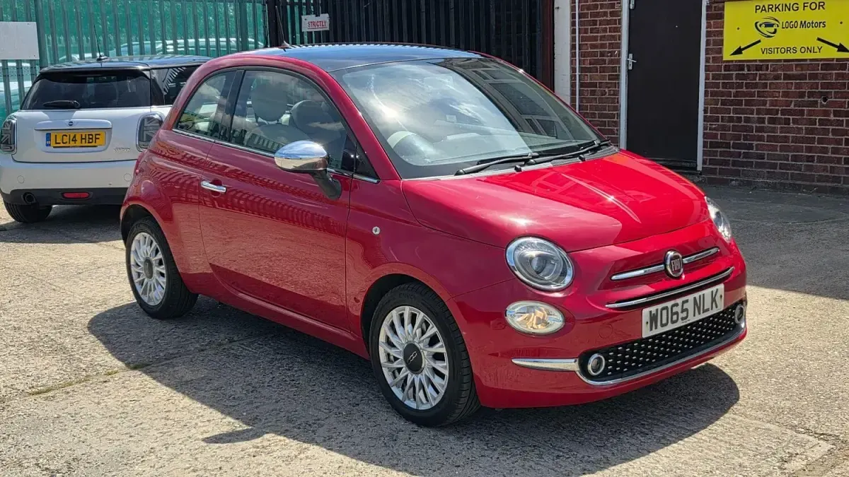 Used Fiat 500 Lounge 69 HP (50 kW) 2016 Red Hatchback