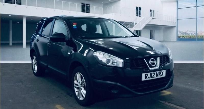 Black Used 2012 Nissan Qashqai +2 Acenta SUV | £3,695 (Fair price) - Image 1/4