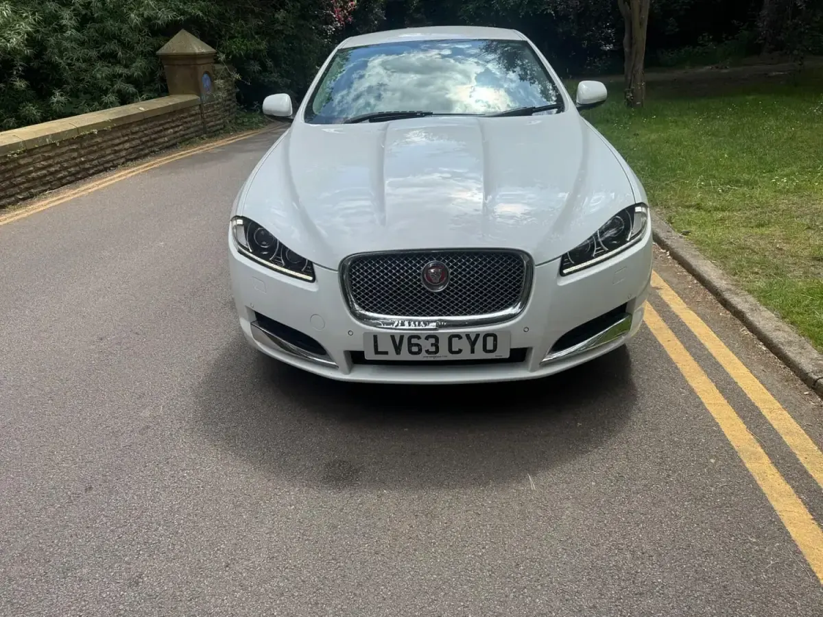 Used Jaguar XF Premium Luxury 200 HP (147 kW) 2013 White Sedan