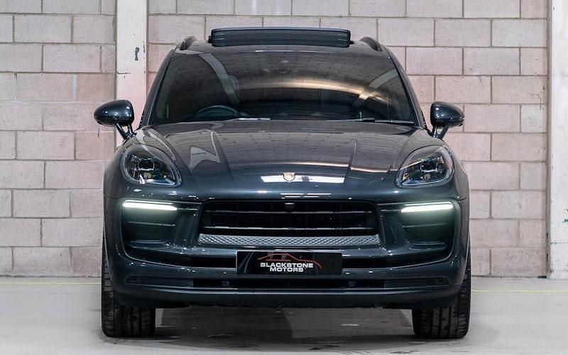 Used Porsche Macan 265 HP (194 kW) 2025 SUV