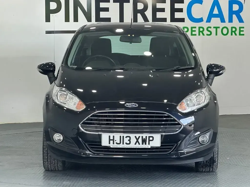 Used Ford Fiesta Zetec 100 HP (73 kW) 2013 Black Hatchback