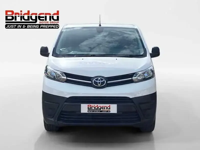 Used Toyota Proace 120 HP (88 kW) 2020 White MPV