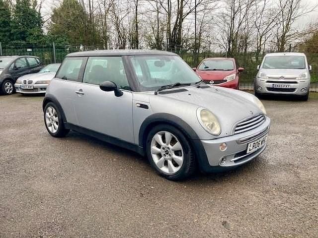 Silver Used 2006 Mini Cooper Hatch Hatchback | £2,000 - Image 1/4
