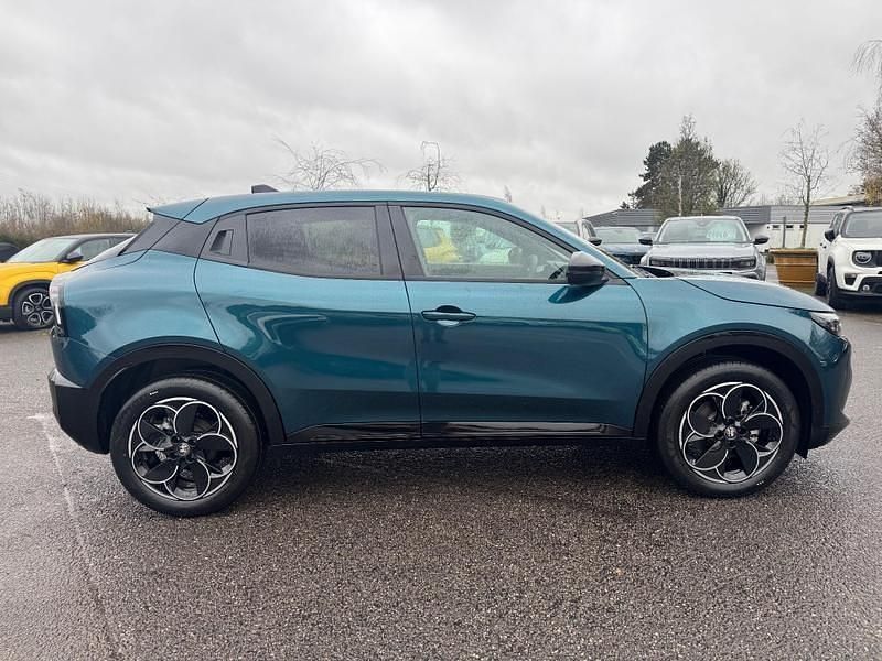 New Alfa Romeo Junior 134 HP (98 kW) 2025 Blue SUV